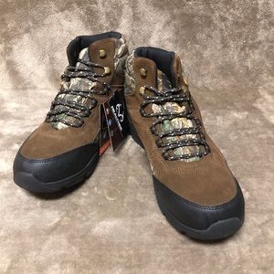 NWT Herman Survivors Realtree Camo Waterproof Boot